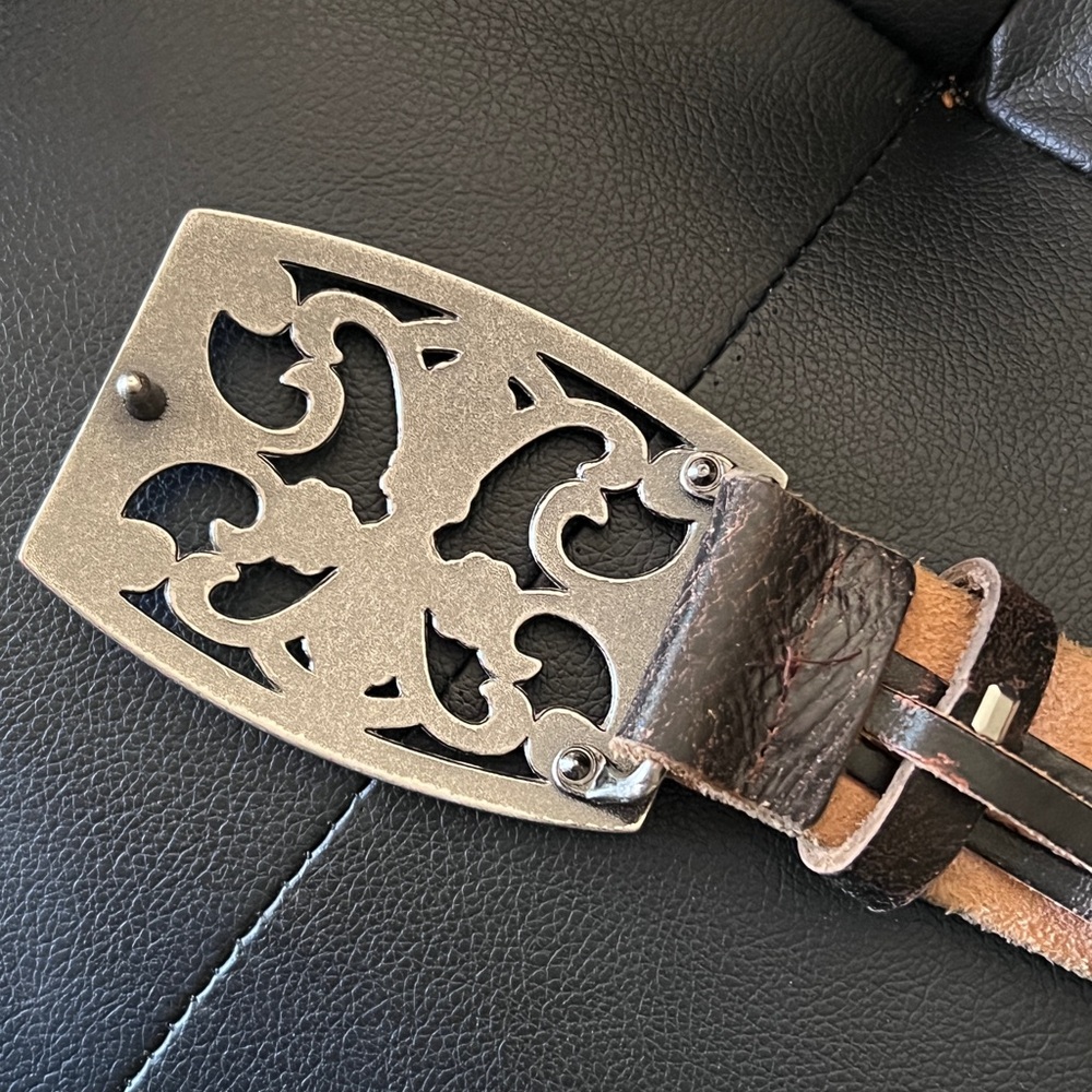 Vintage leather rhinestone cross buckle belt - Picture 9 of 9